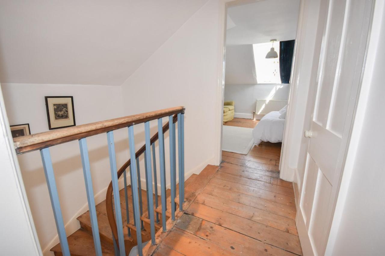 Arden Villa, Sleeps 8, Moments From The Golden Sandy Beach Of Ryde Ryde  Extérieur photo