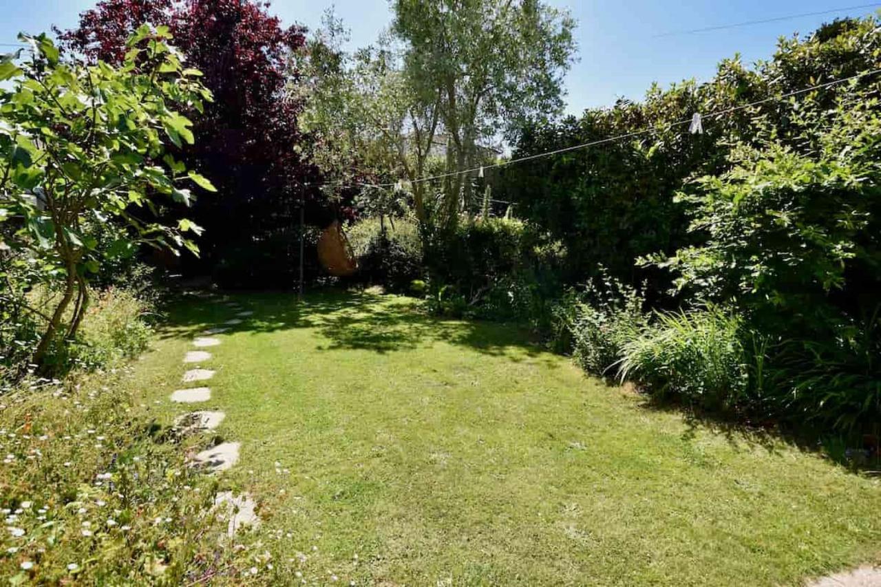 Arden Villa, Sleeps 8, Moments From The Golden Sandy Beach Of Ryde Ryde  Extérieur photo